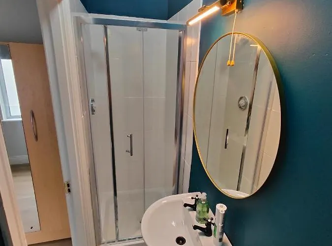 Modern 4 Bedroom Townhouse In City Centre Сasa de vacaciones Dublín