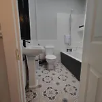 Tatil Evi Modern 4 Bedroom Townhouse In City Centre