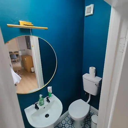 Modern 4 Bedroom Townhouse In City Centre